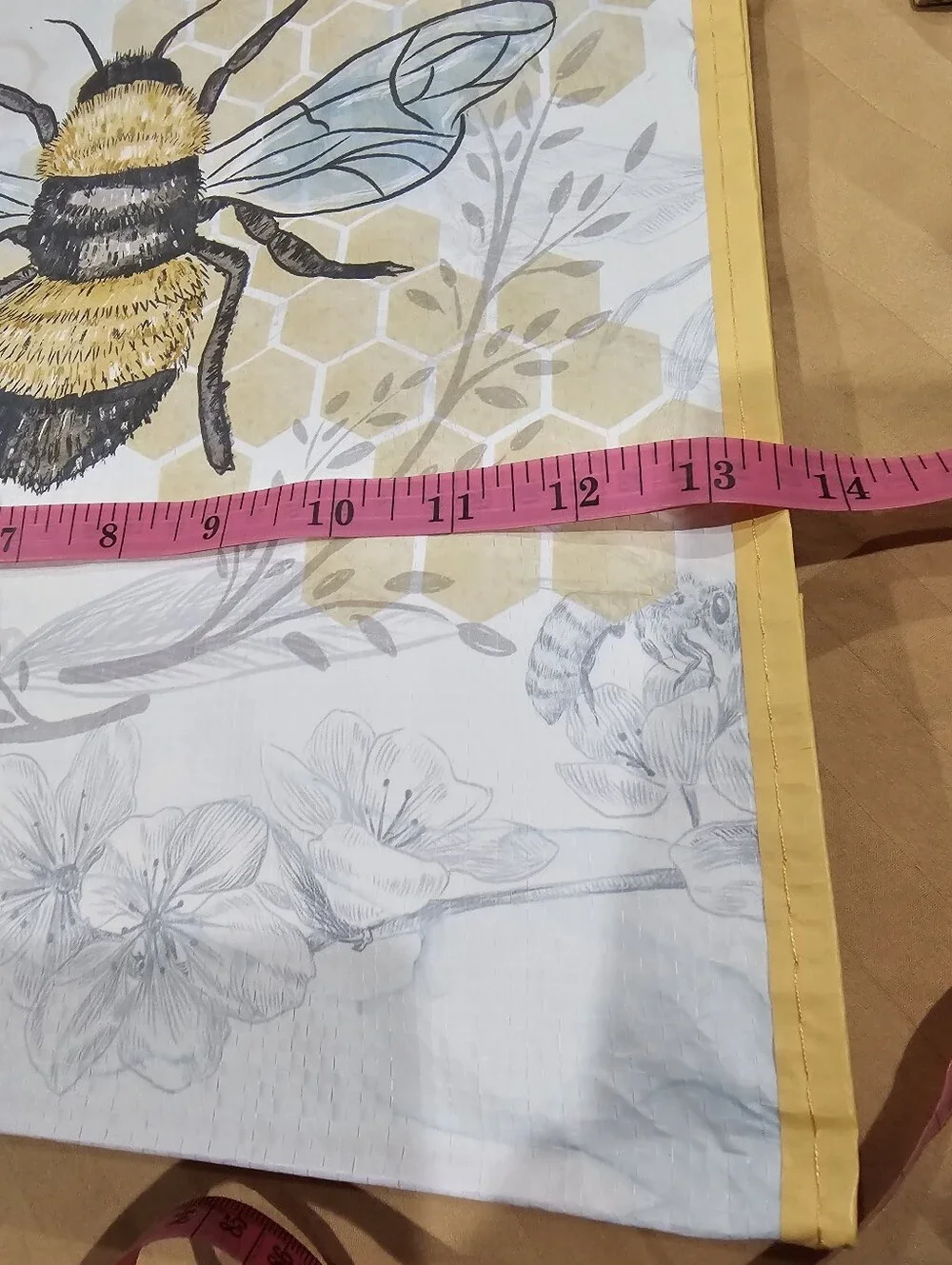 Bee Print Gift Bags/Bee Print Reusable Tote Bag in Yellow and Cream 13 Total Bag